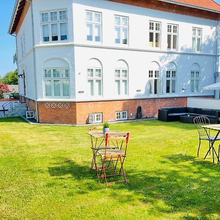 Aday - City Central Mansion - 1 Bedroom Apartment With Garden Aalborg Extérieur photo
