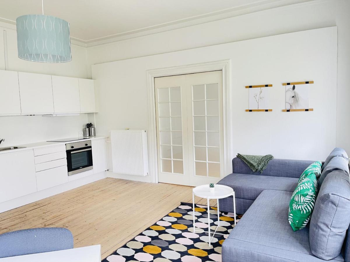 Aday - City Central Mansion - 1 Bedroom Apartment With Garden Aalborg Extérieur photo